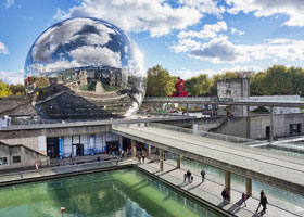 la geode au parc de la villette à Paris ; parcs et jardins contemporains depuis 1980 - Professionnels A Domicile