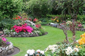 jardin au Mois de Mai - Jardin d'ornement au Mois de Mai