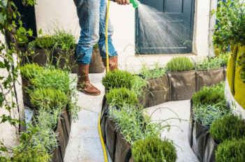 Jardinières sur mesure arrosage